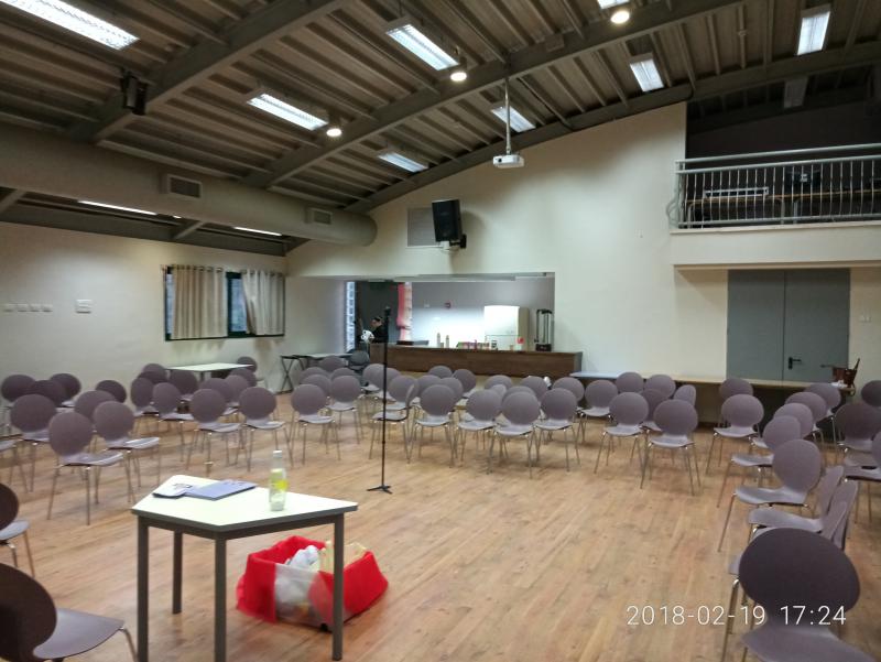 תמונת האולם class=
