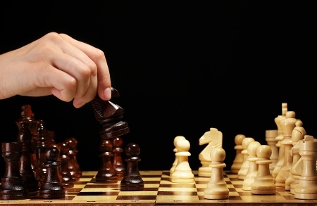 רימונים - שחמט א-ב
